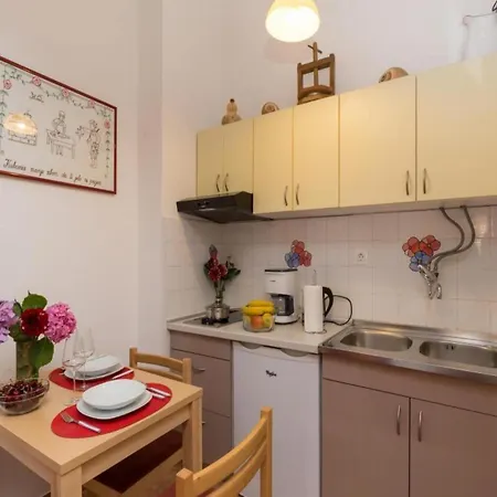 Apartment Sweetest Thing - A3